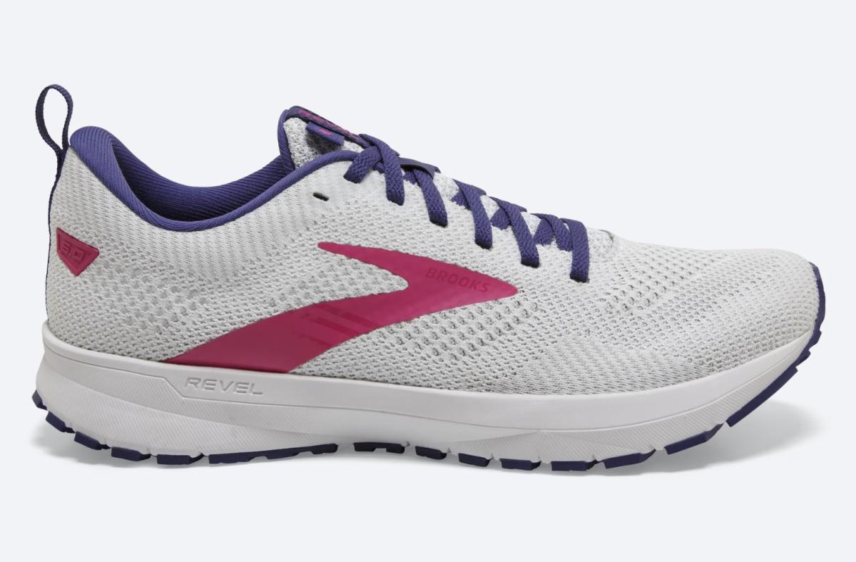 Brooks Revel 5